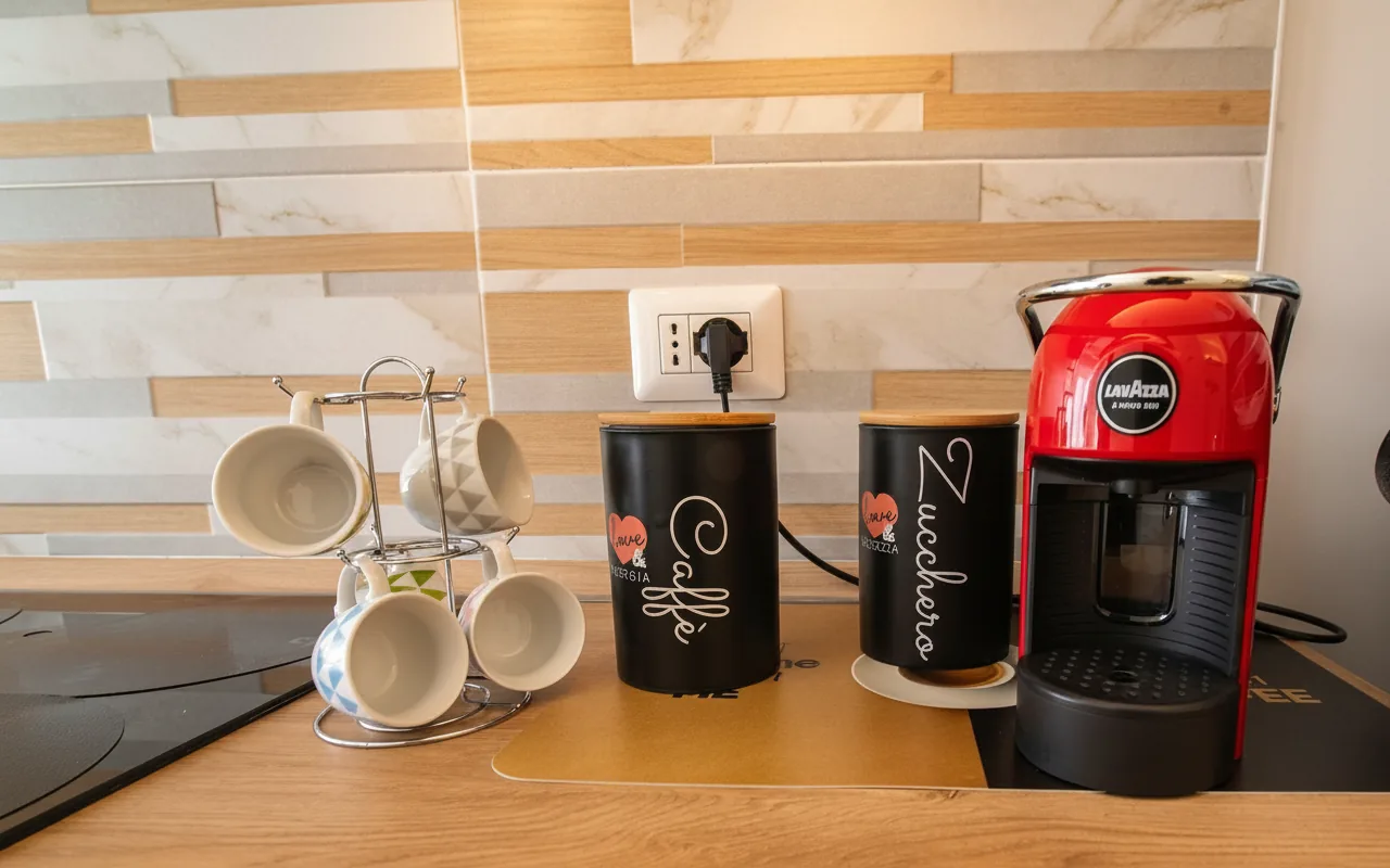Camera con bagno privato — Gio's Apartment Roma, Roma (Lazio) (foto 49)